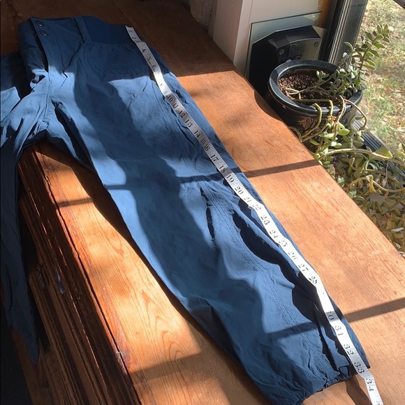 Title nine Clamber capris size 12 - Picture 8 of 9